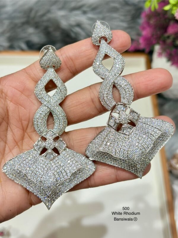 AD Long Stylish Earing for Queen