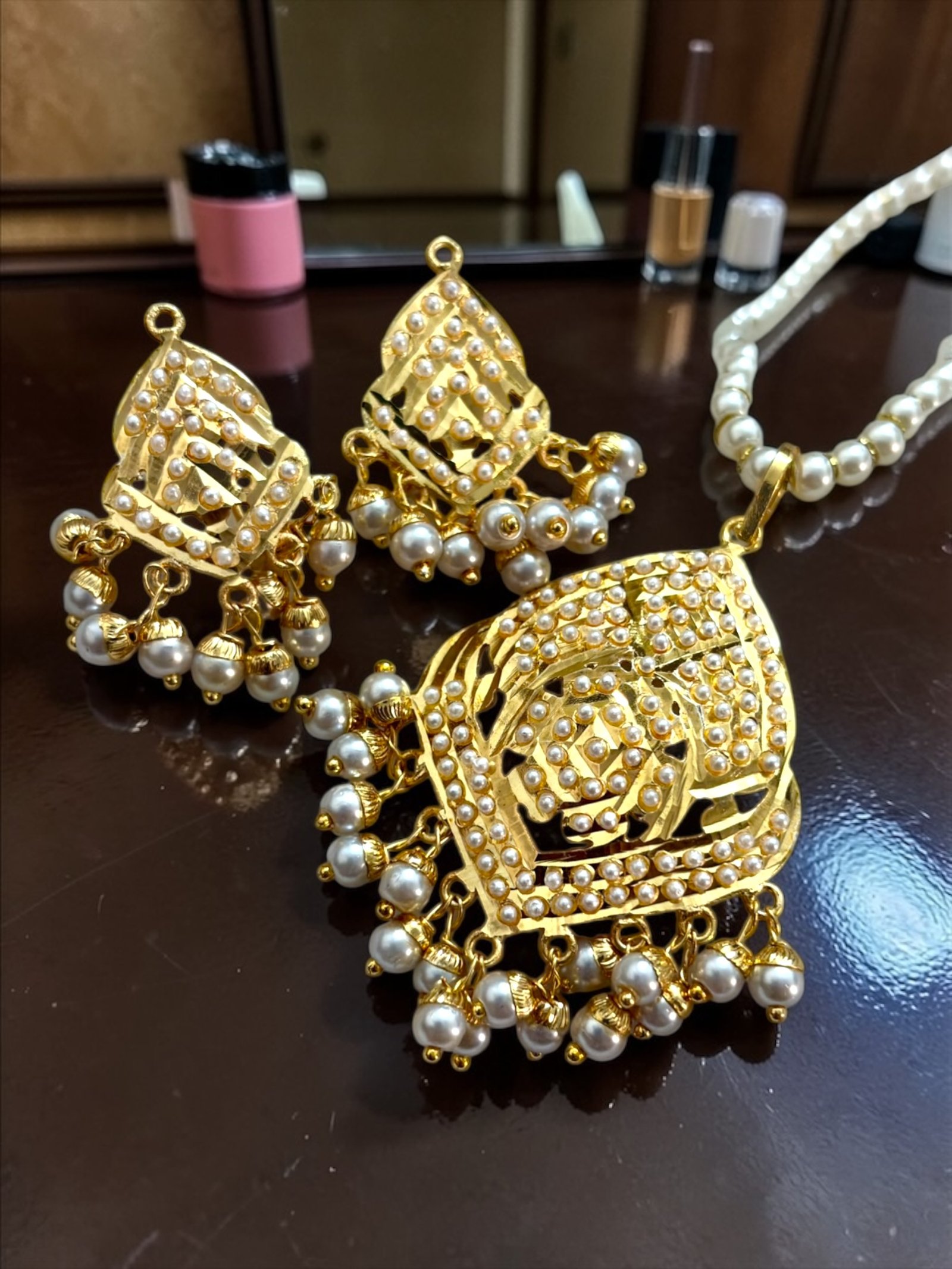 Jadau Gold Plated Pendant Set